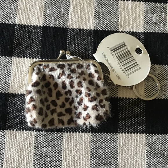 NWT Mini plush Leopard Coin Purse Wallet Bag with a clasp Keychain - Picture 2 of 3